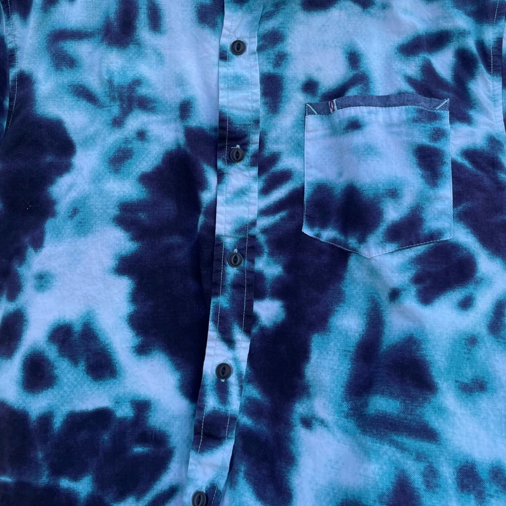 Mens sunrise kingdom blue tie dye button down shirt - Picture 4 of 17